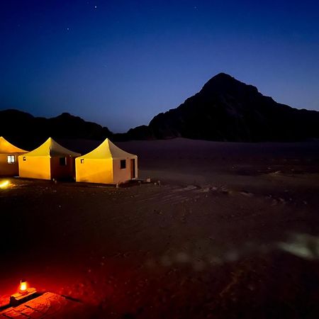 Rum Jordan Camp And Tours Wadi Rum Esterno foto