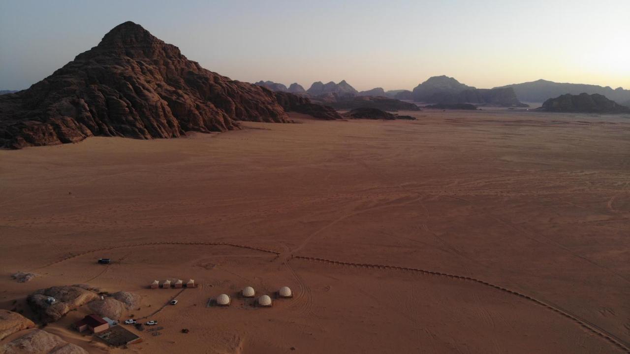 Rum Jordan Camp And Tours Wadi Rum Esterno foto